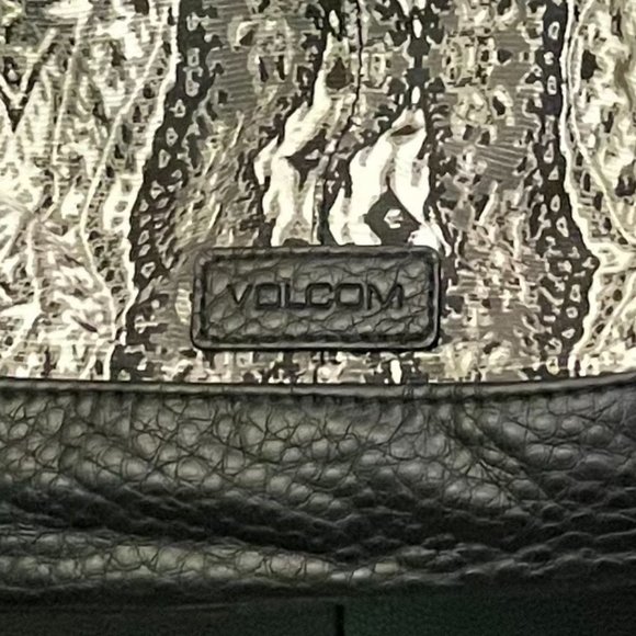 Rare VOLCOM Cruz Backpack. Just in for Summer! Excellent Condition - Picture 3 of 6